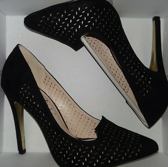FIRM! Date Night Pointy Toe Cut Out Slip On Heels - Picture 3 of 3